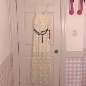 White lace maxi dress